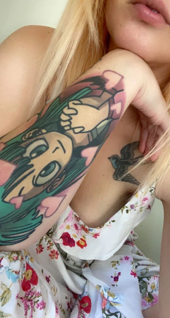 Anna Mae profile banner