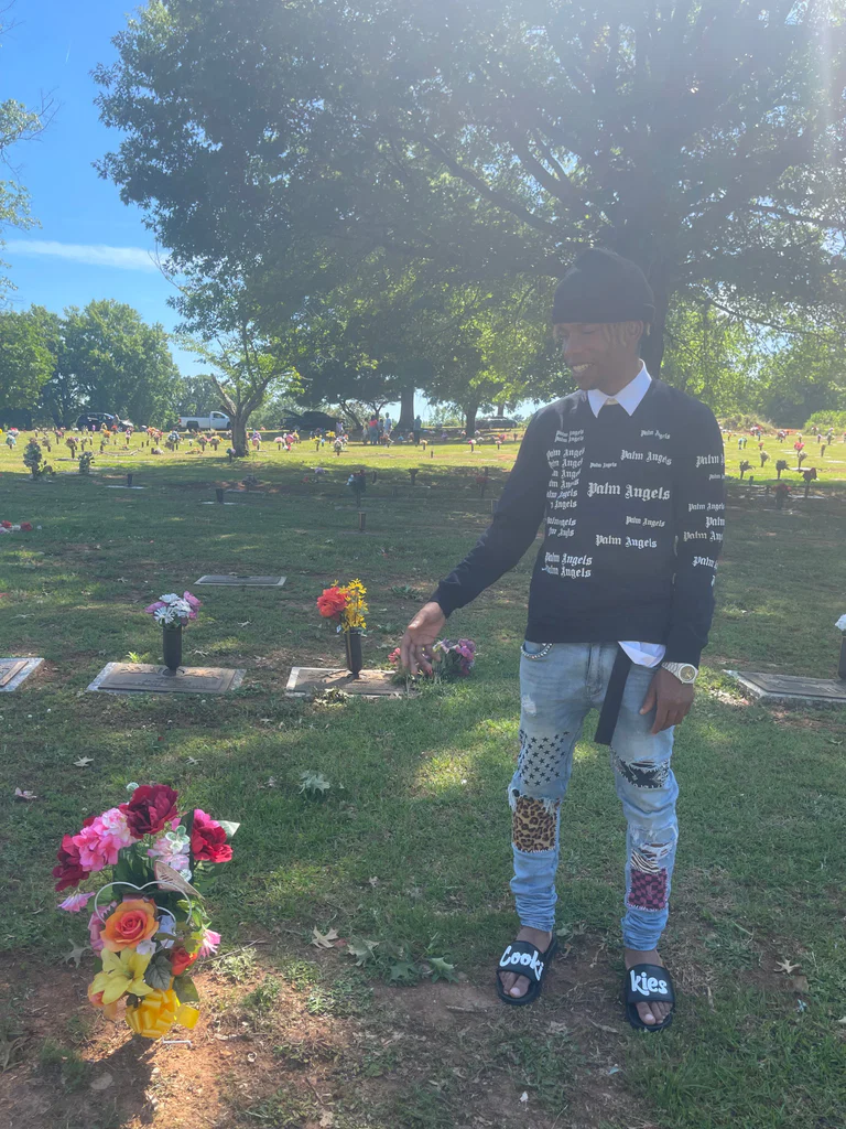 RICH FOEVER🏦💸🧱's avatar
