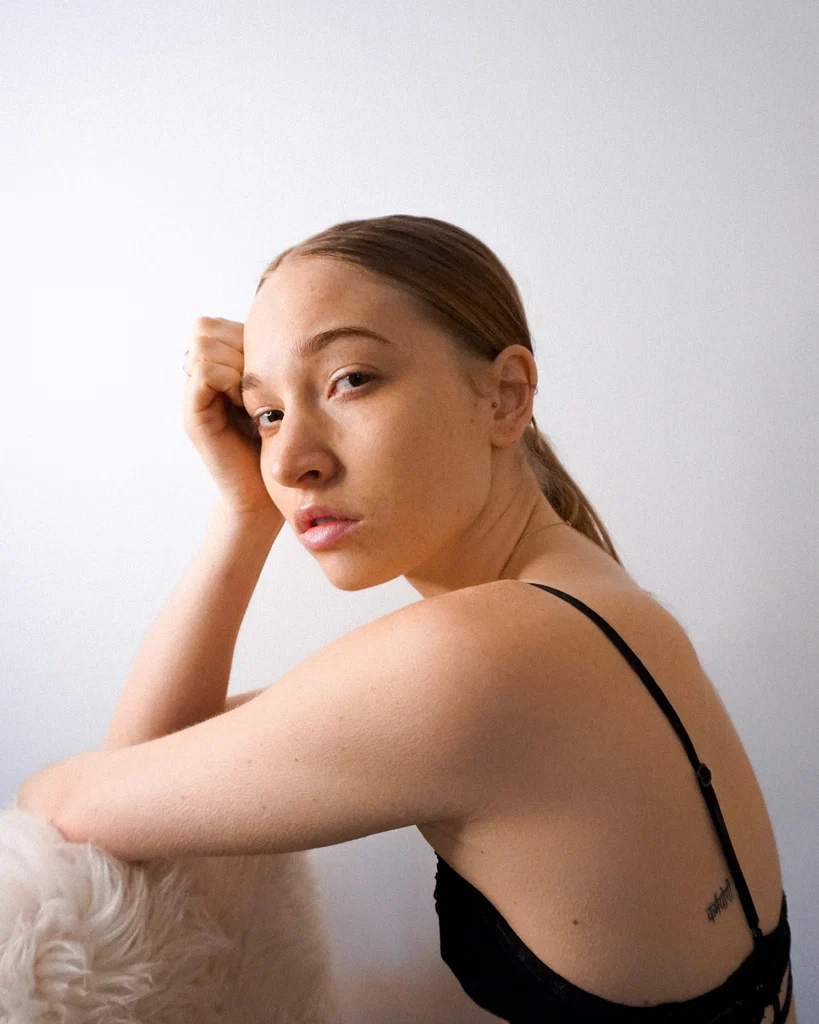 Lili Jasmijn's avatar