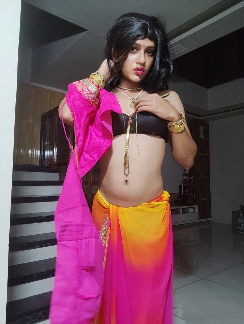 Sissy Raagini profile banner