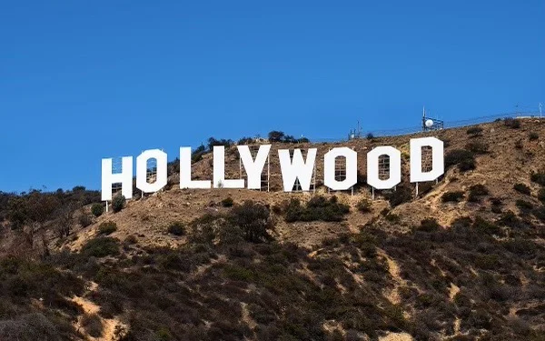 HollyWood profile banner