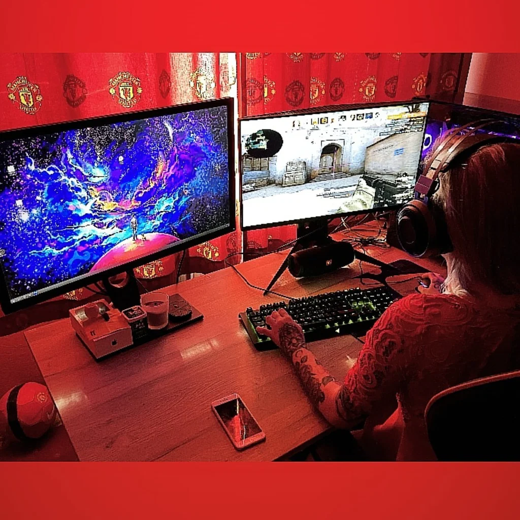 Mya's avatar