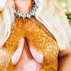 Noureen Rose's avatar