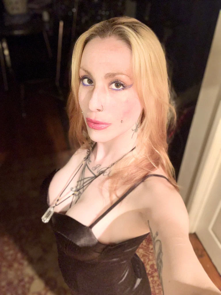 Lilith Bathory's avatar
