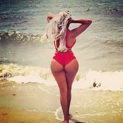 alyssa moore's avatar
