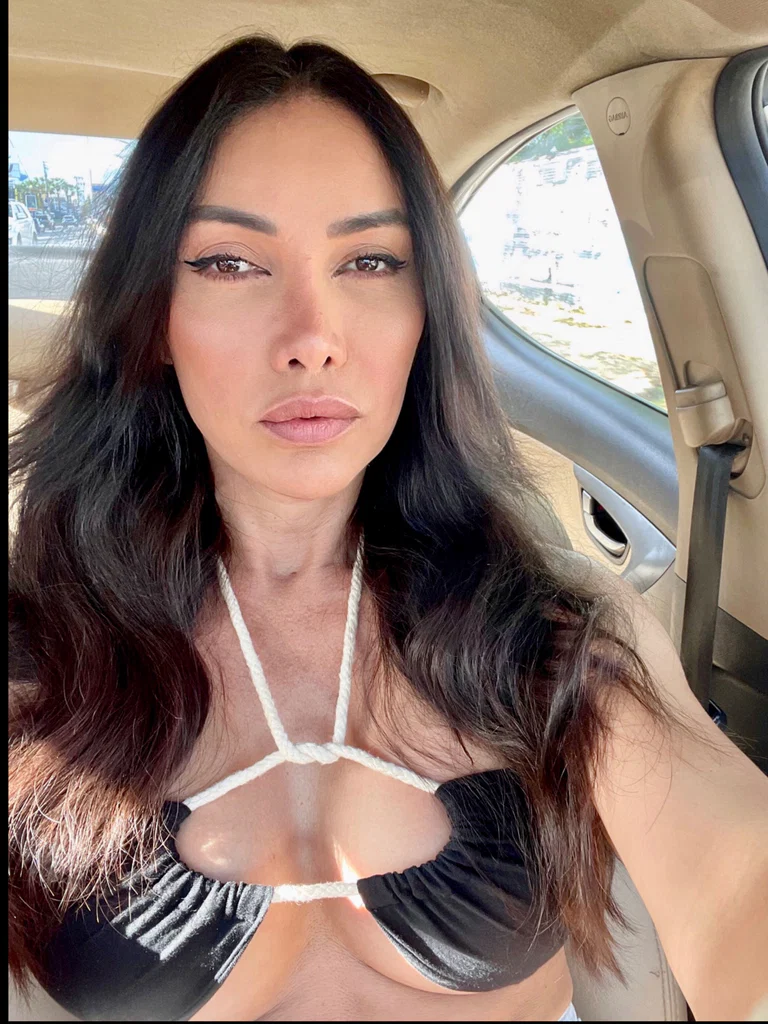 J B's avatar