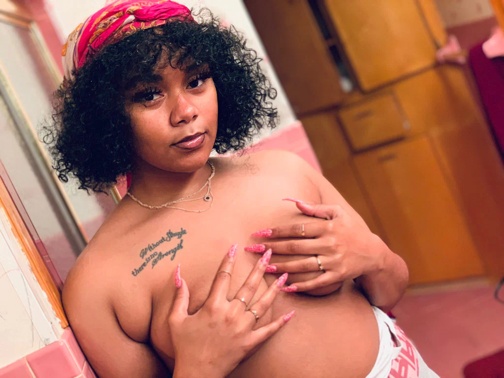 Aviona Harris