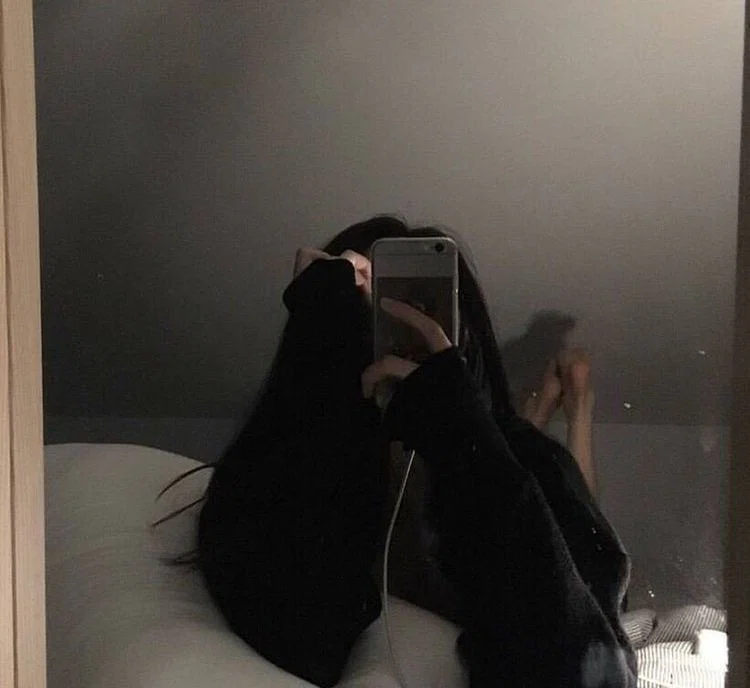 🖤 Myla's avatar