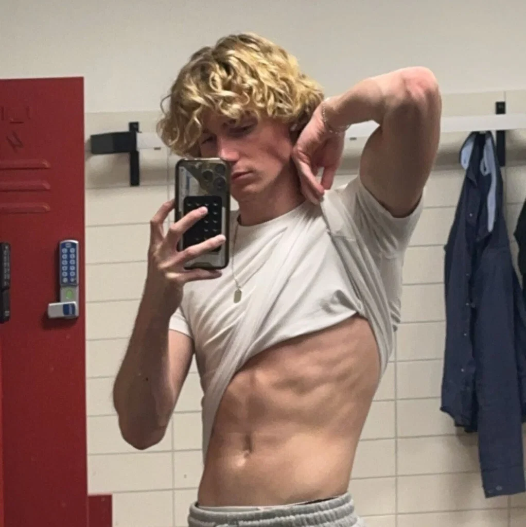 Adrien Agreste's avatar