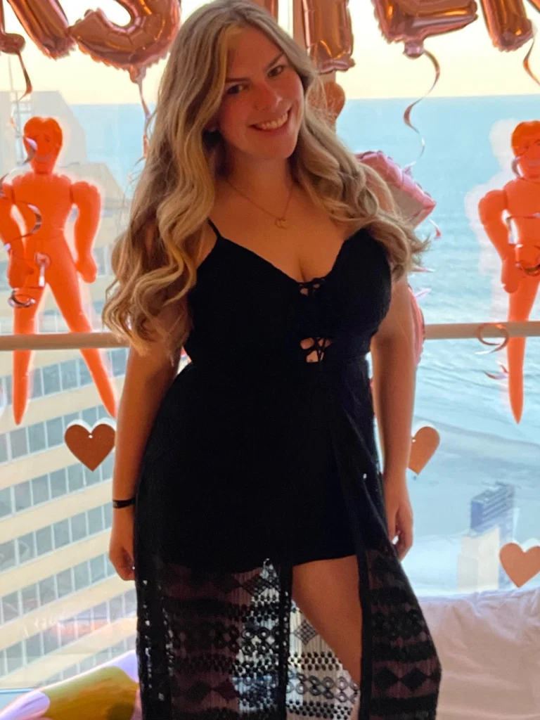 Girl next door's avatar