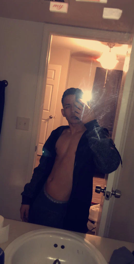 HOT BOY ANGEL 😇's avatar