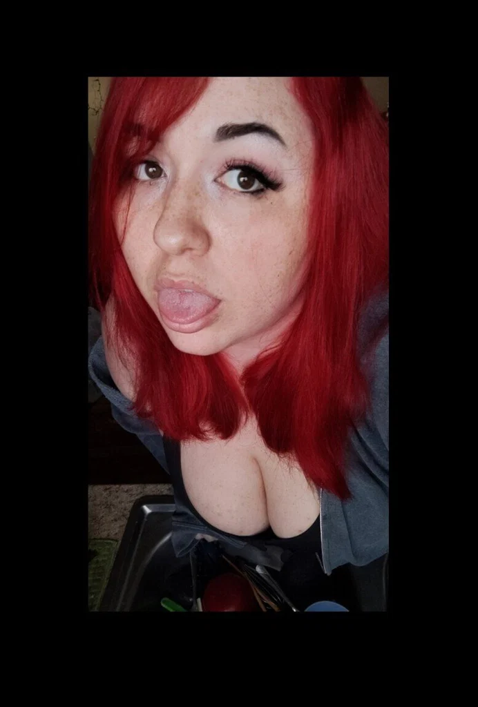 🖤Naked Chubby Emo🖤's avatar