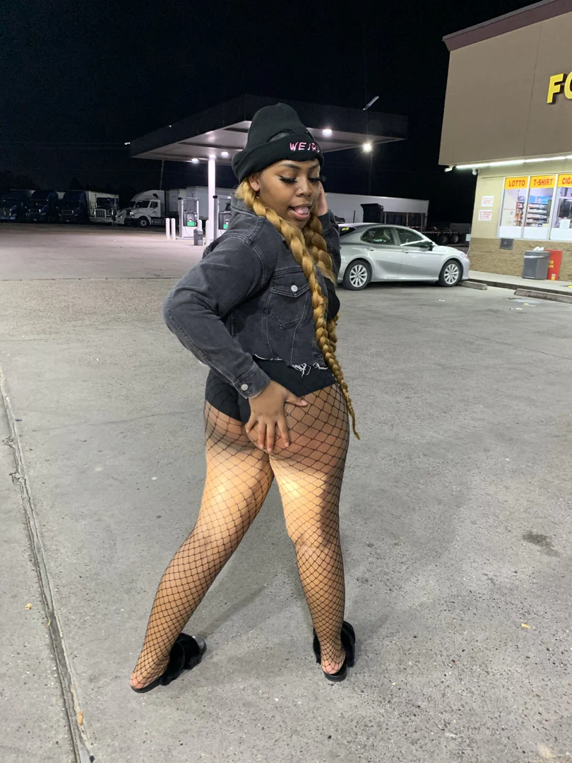 thickassnae profile banner