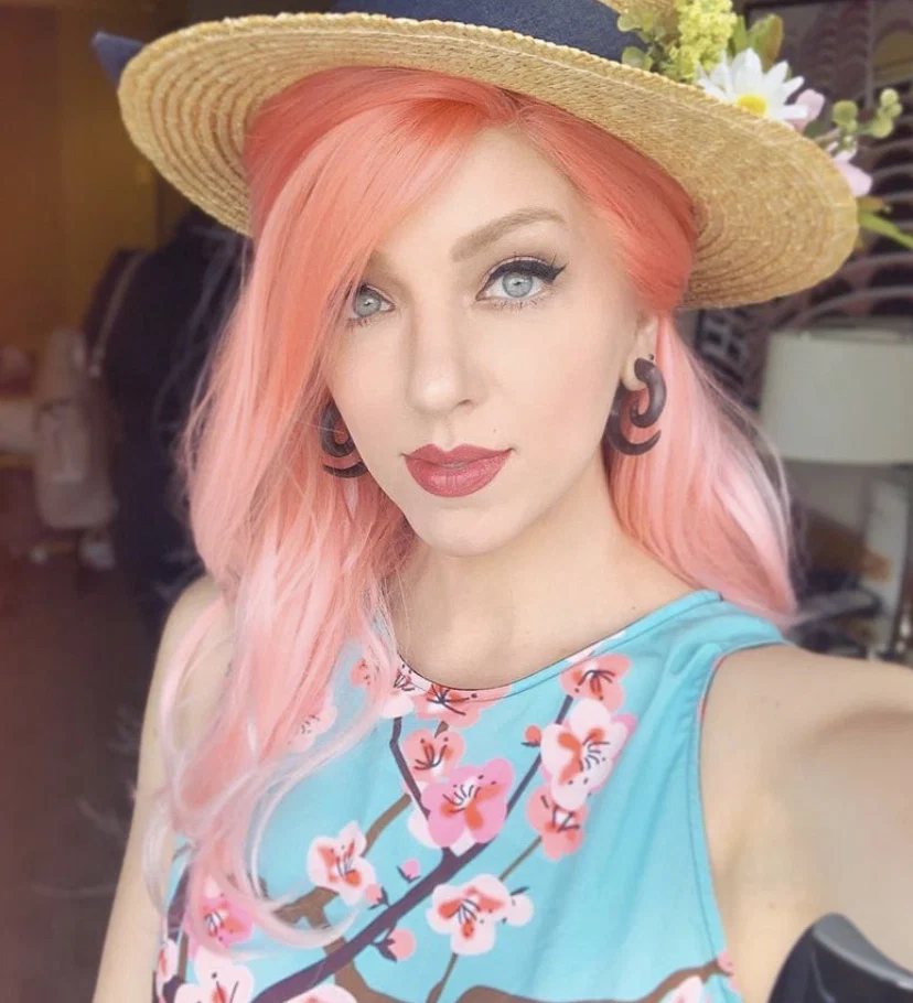 🌼 April Gloria 🌼's avatar