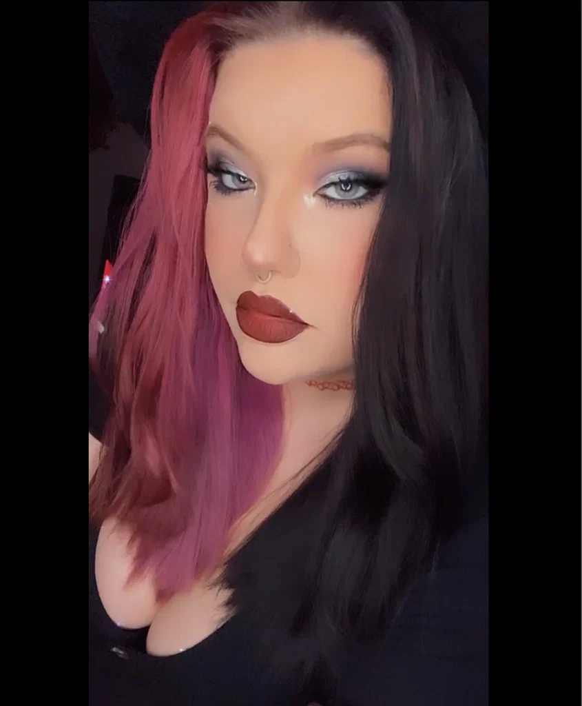 Miss Submissive's avatar