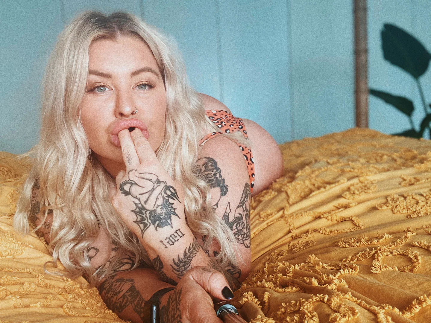 lolabanksloves profile banner