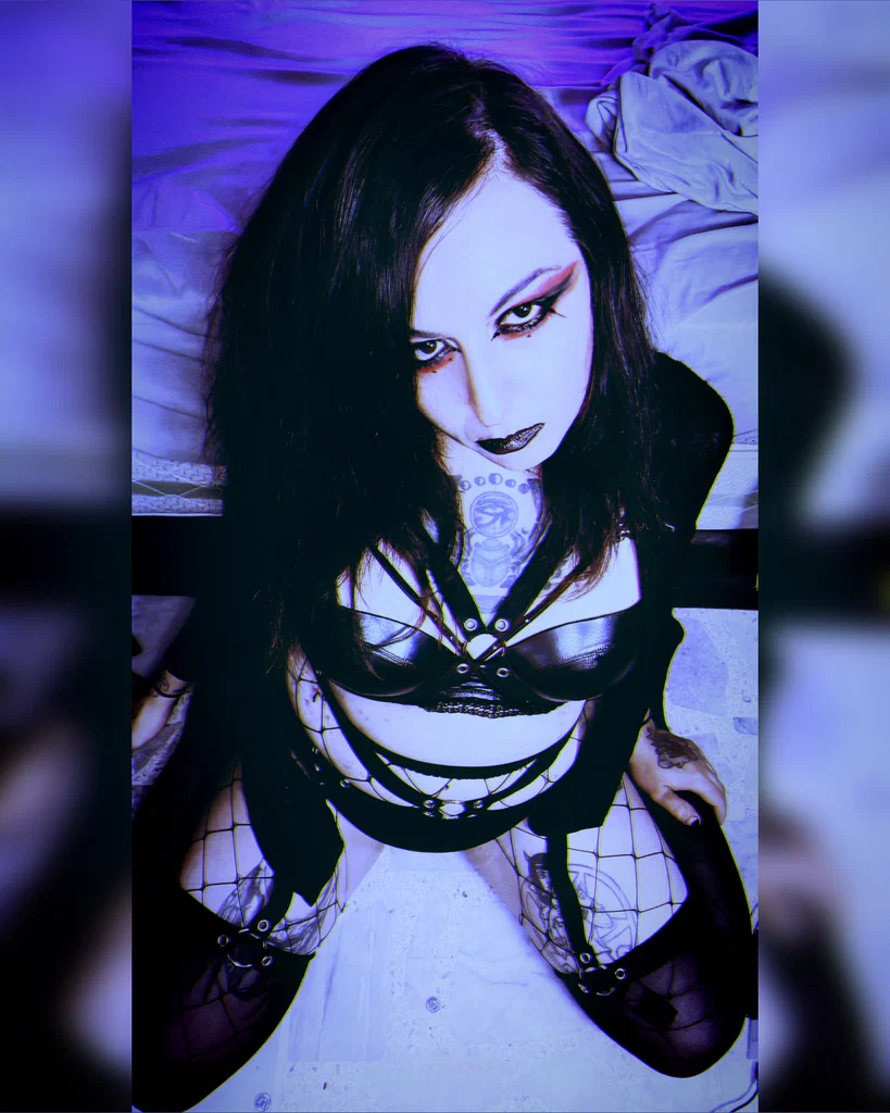 Hexxy Crow's avatar