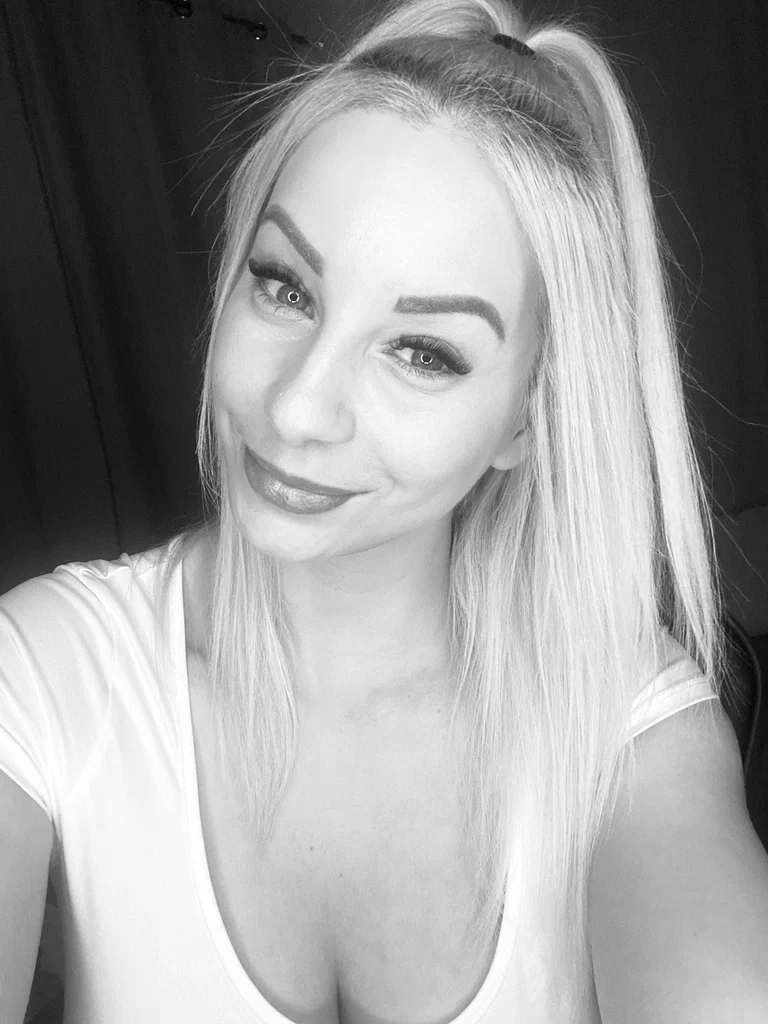 Lilian Monroe's avatar