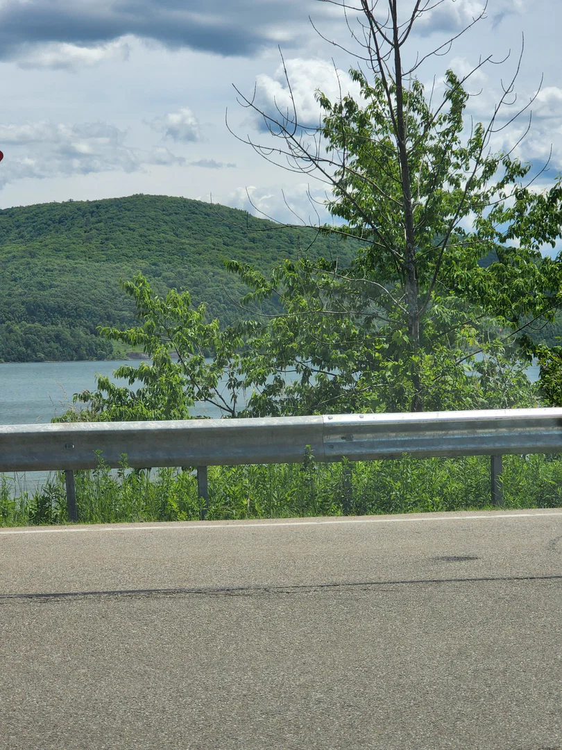 Pauly Dee profile banner