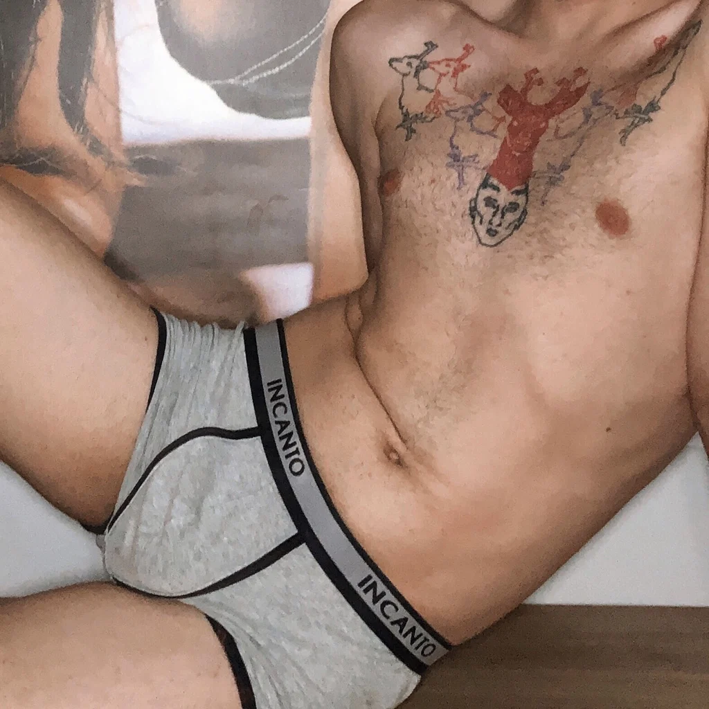 Robert Sativa's avatar