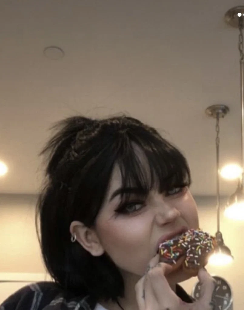 LilyJanee's avatar