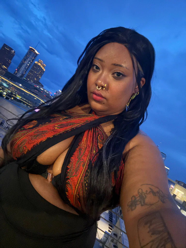 Eu Ni Verse's avatar