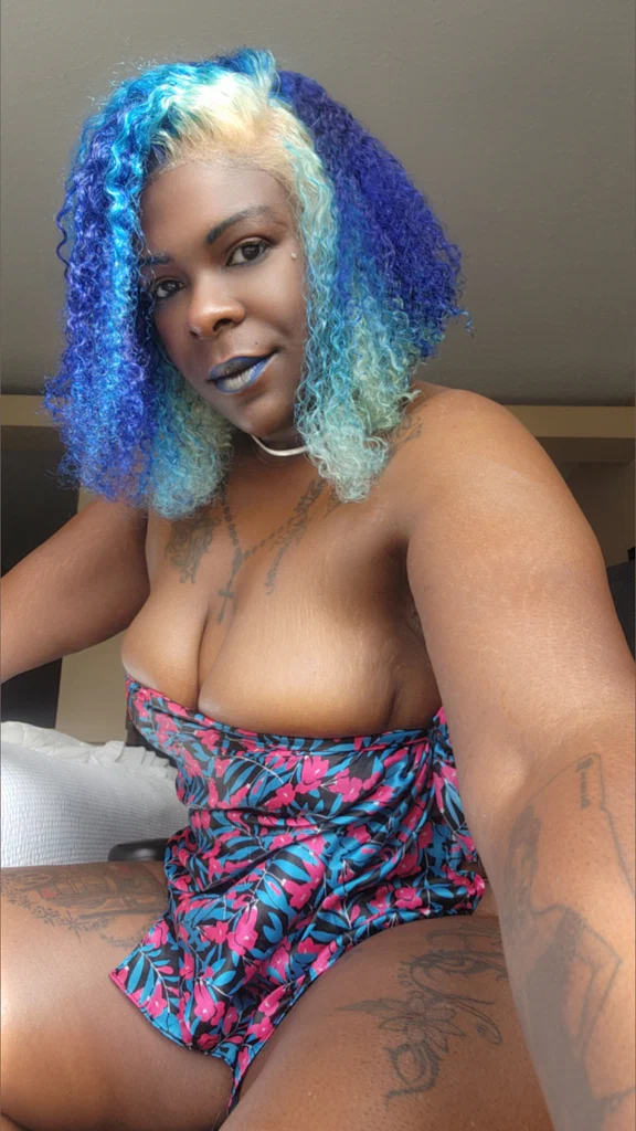 Renee Thomas's avatar