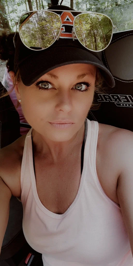 Elizabeth's avatar