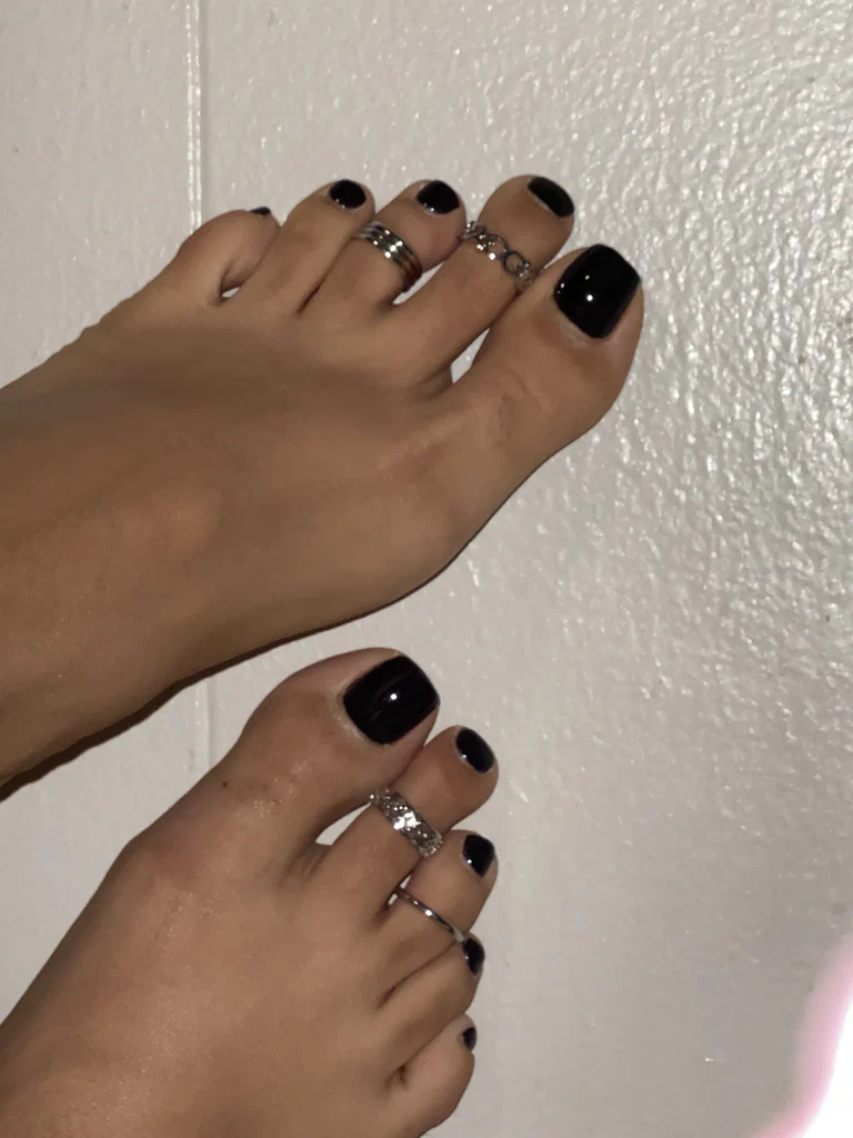 Pretty feet's avatar