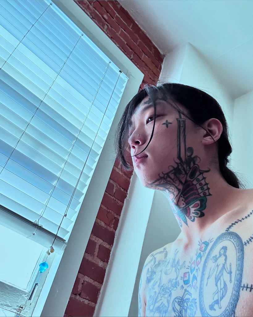 Lyricaleggroll