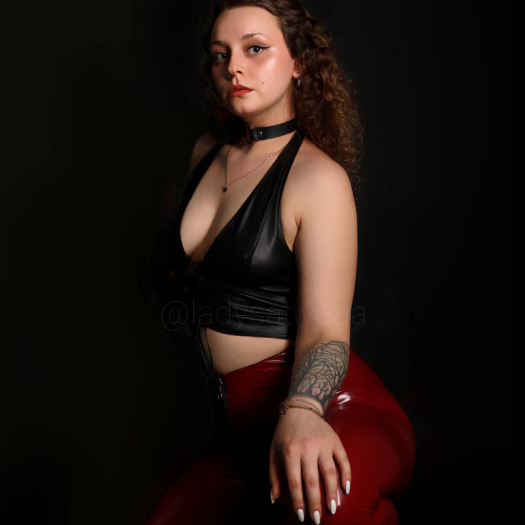 Lady Sativa's avatar