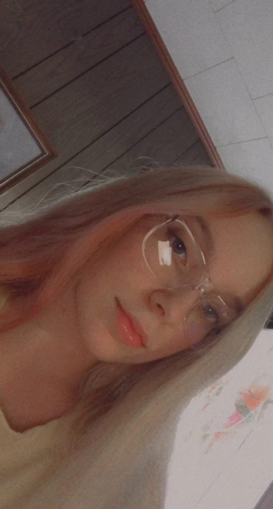 Feet Pics And More's avatar