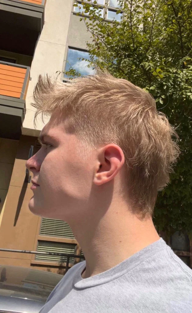 Myles's avatar
