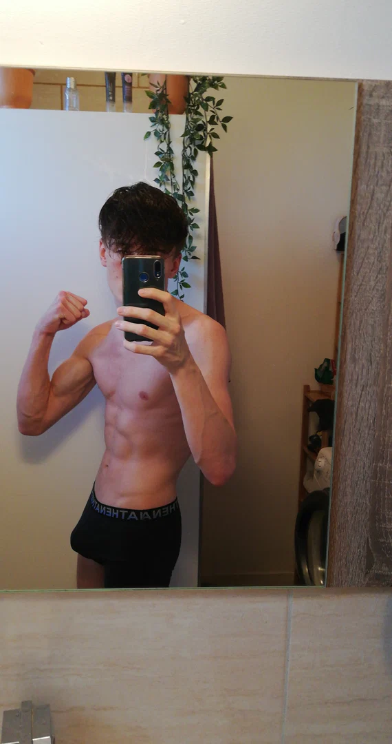 _Teennude17 profile banner