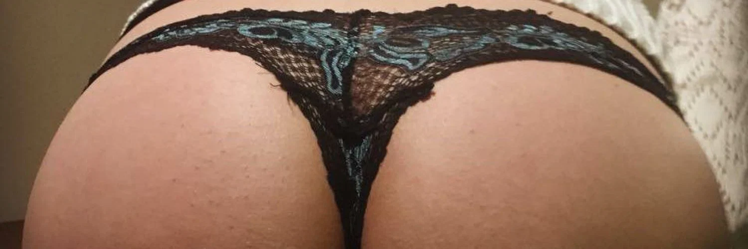 Candi🍑 profile banner
