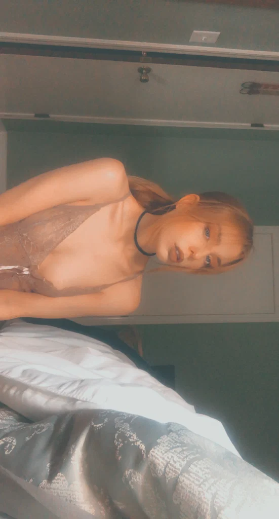 Katt Elizabeth's avatar