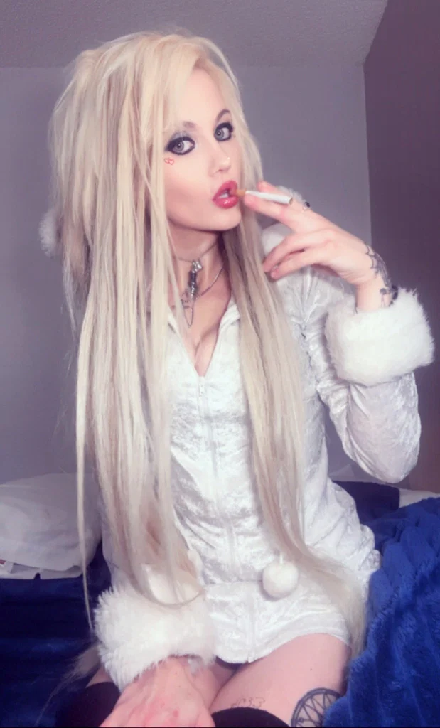 𝕷𝖔𝖓𝖉𝖔𝖓 𝕭𝖎𝖆𝖓𝖈𝖔💋's avatar