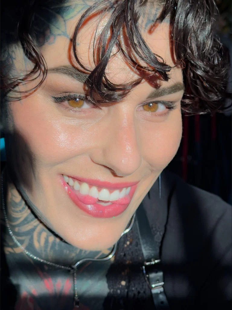 Miss Kay Komodo's avatar