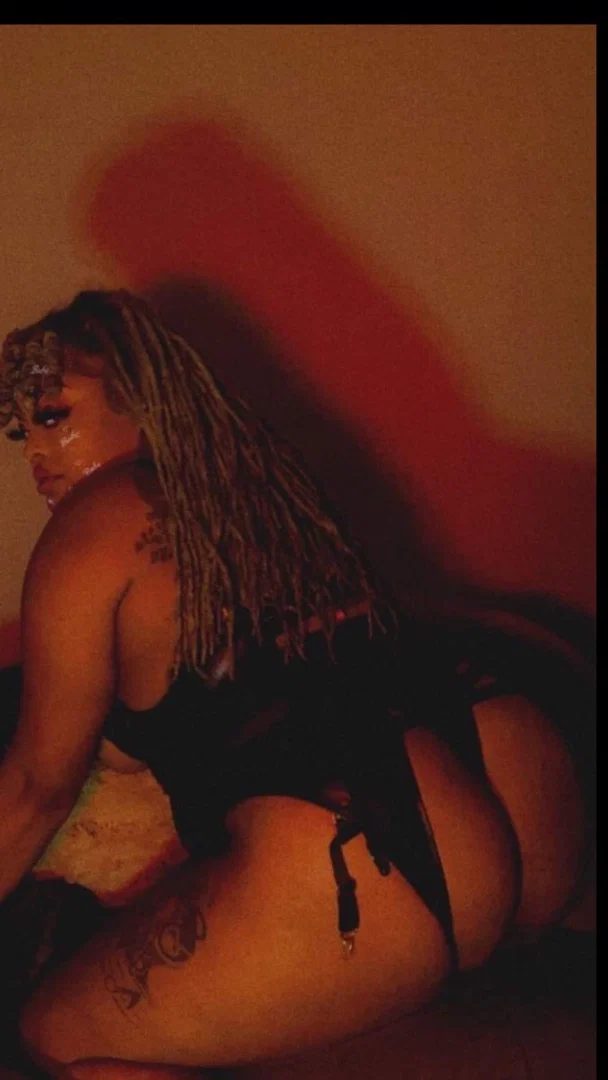 YESSYOUBABY profile banner