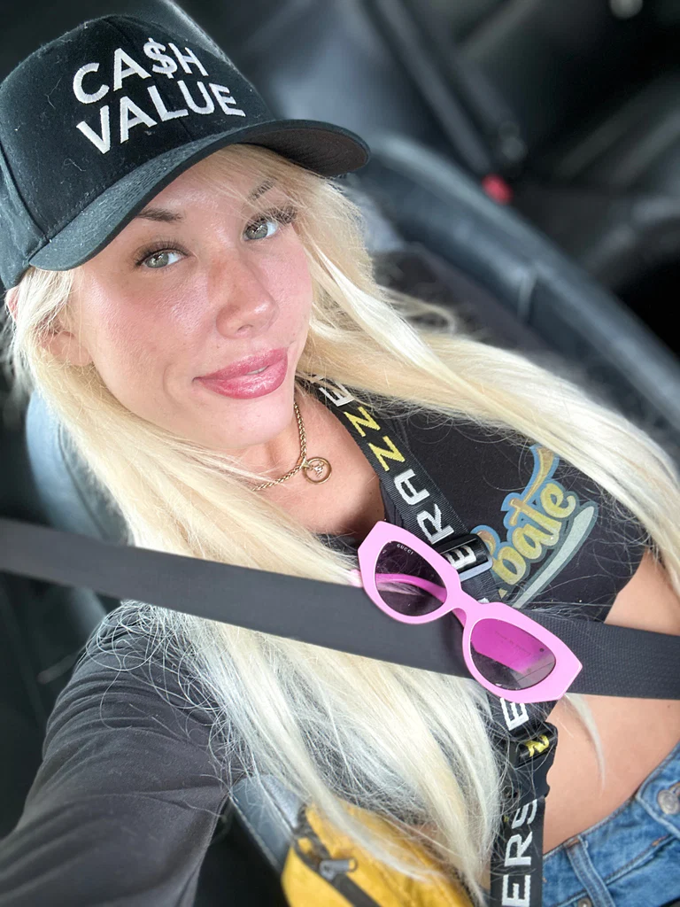 Madi Blaze (50% OFF!)'s avatar