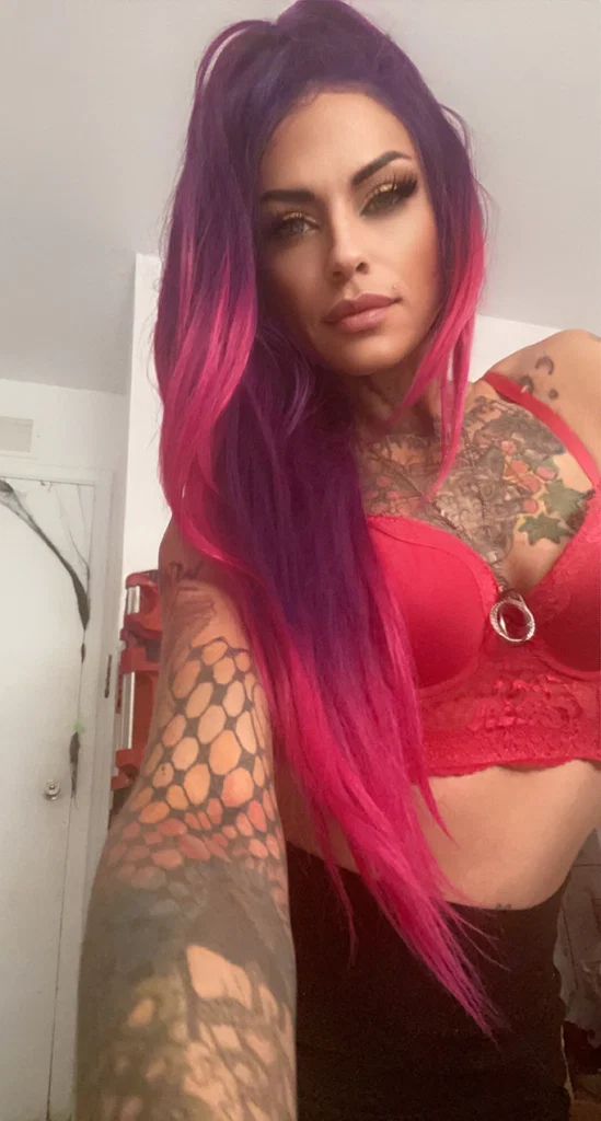 Mia Ryder's avatar