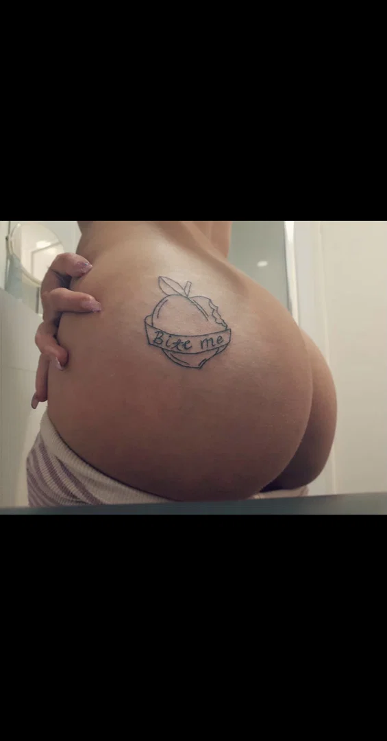 Karma_rae profile banner