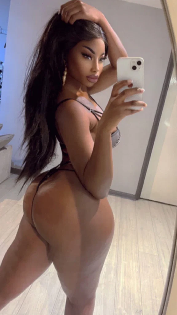 Lorena la Latina's avatar