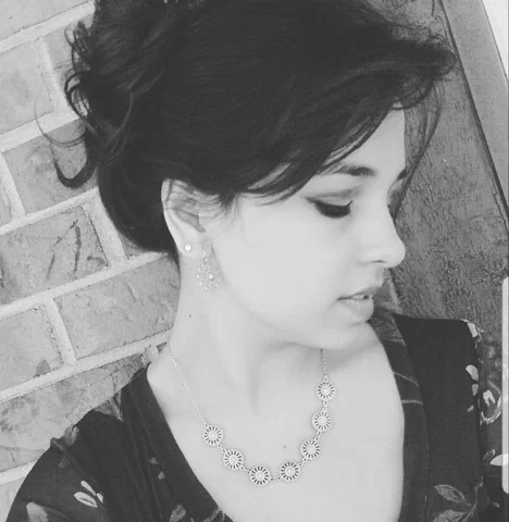 Vanessa Summons's avatar