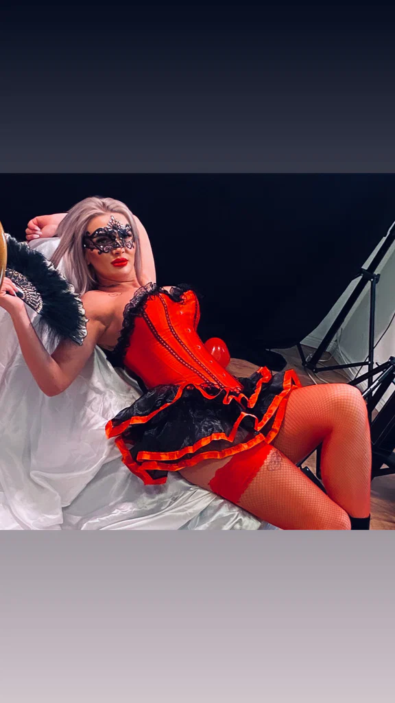 Isabella Deluxe