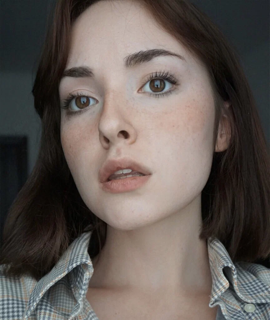 Anie Anarom's avatar