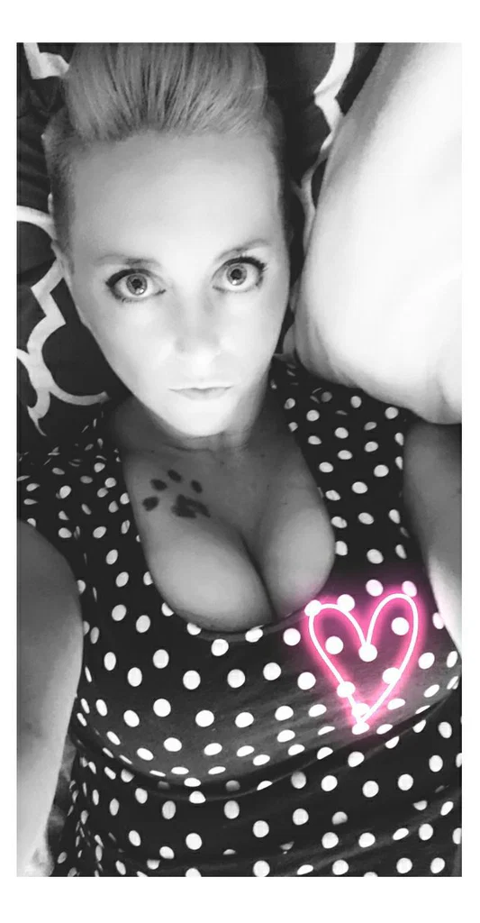 Bond Bombshell's avatar