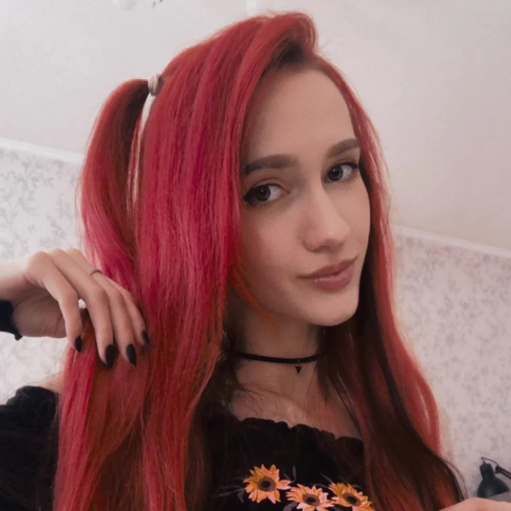Aurora Lis's avatar