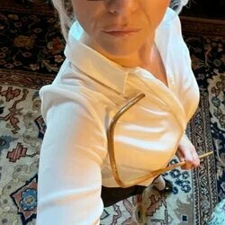 Governess Miss Zee's avatar