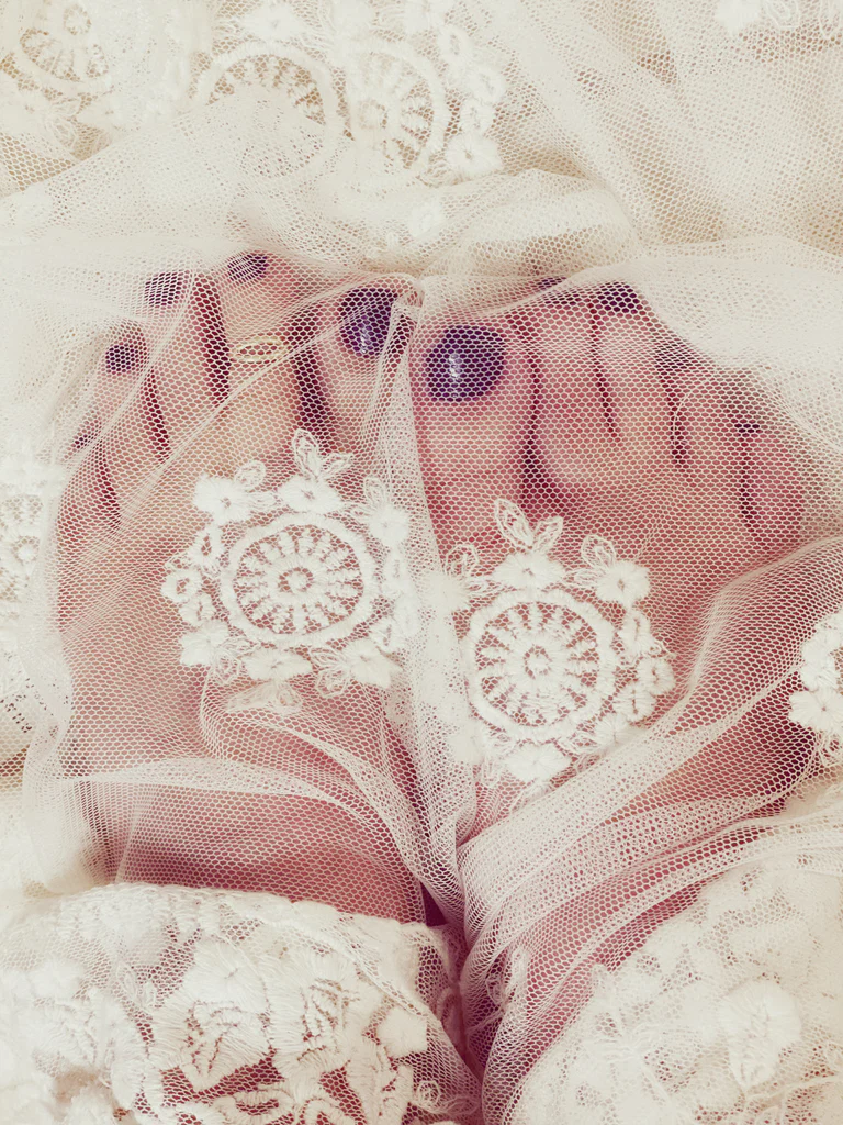 Lady Lace Pleasures